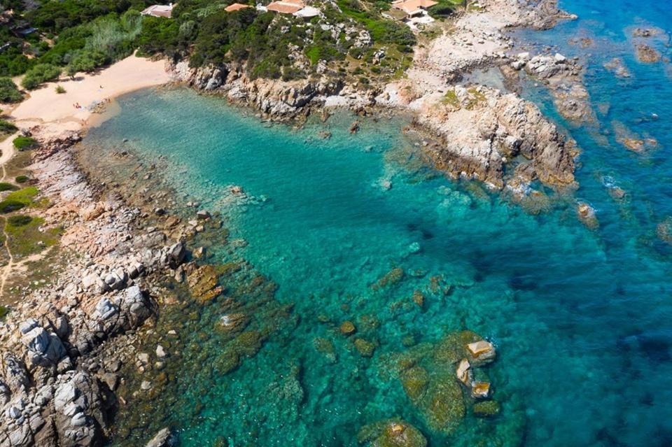 Borgo Spiaggia Vista Mare Isola Rossa  Extérieur photo